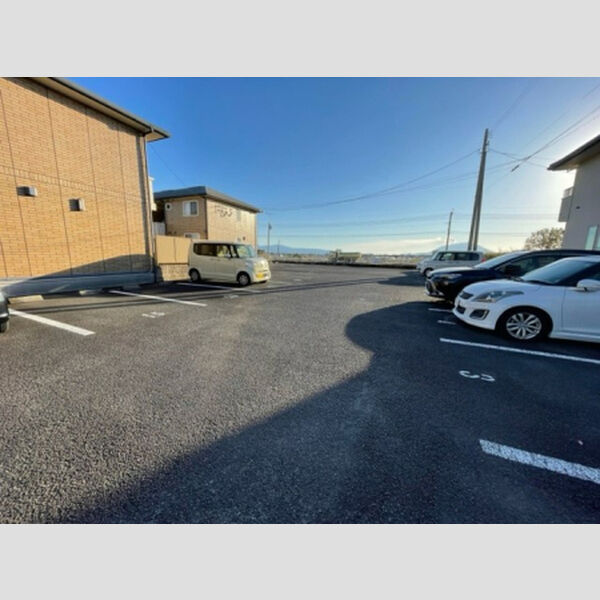 駐車場 (駐車場)