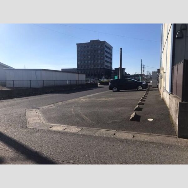 駐車場 (駐車場)