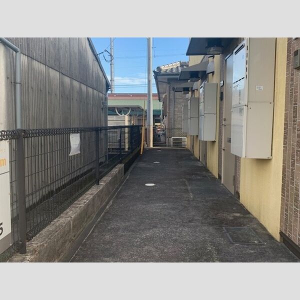 エントランス (エントランス)