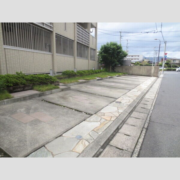 駐車場 (駐車場)