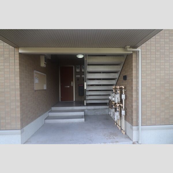 エントランス (エントランス)