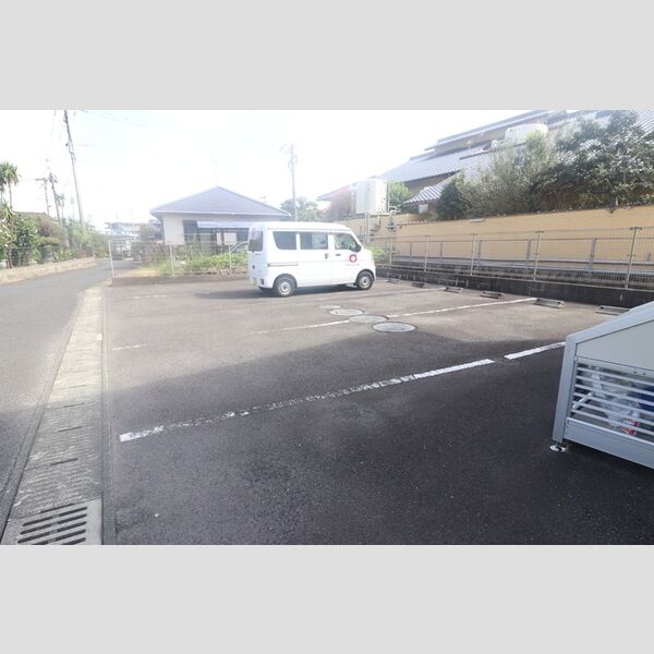 駐車場 (駐車場)