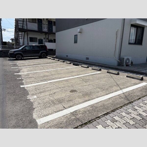 駐車場 (駐車場)