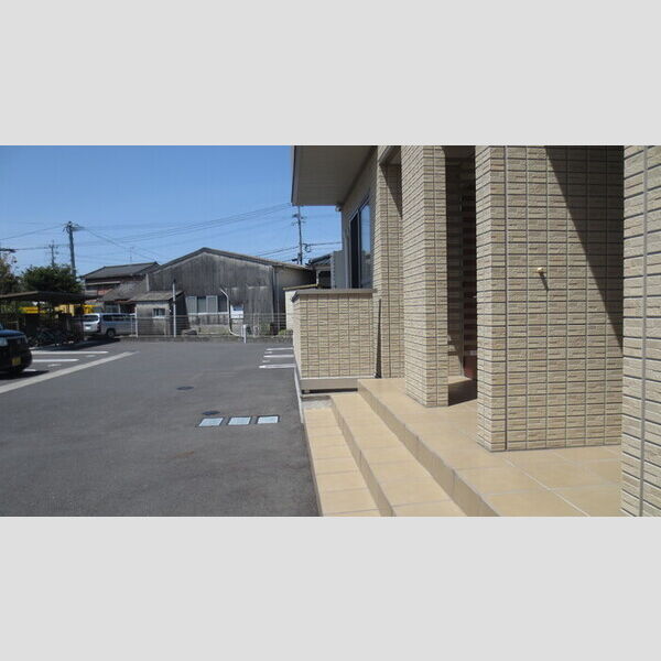 現地周辺 (ロビー)