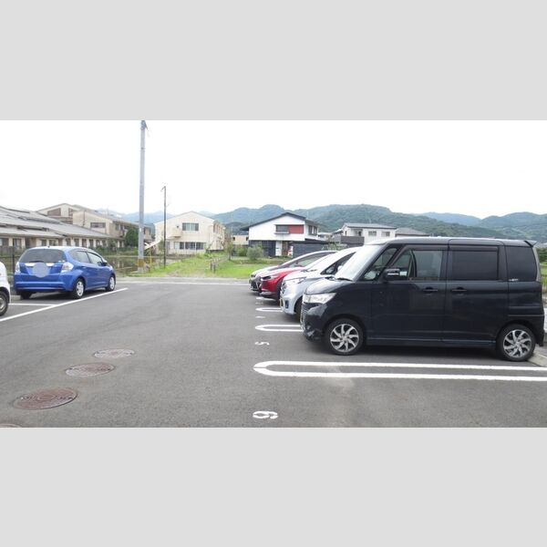 駐車場 (駐車場)