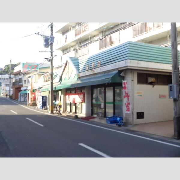 現地周辺 (ライブ笹貫店452m)