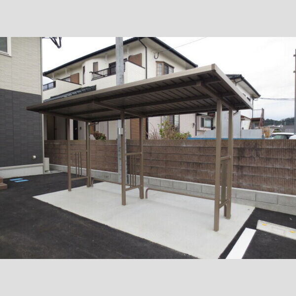 現地周辺 (駐輪場)