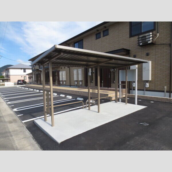 現地周辺 (駐輪場)