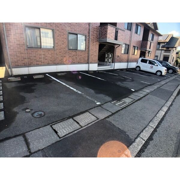 駐車場 (駐車場)