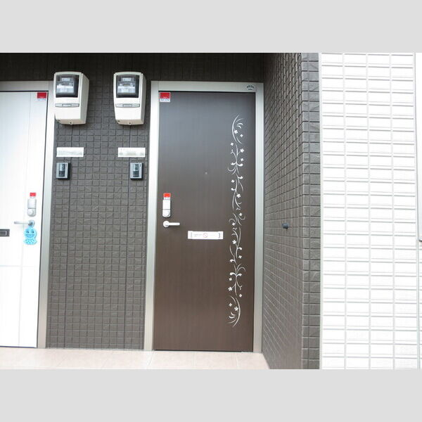 エントランス (102 エントランス)