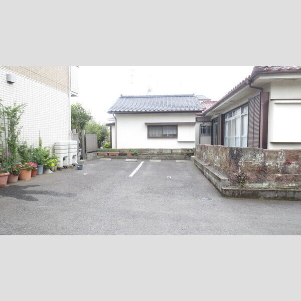 駐車場 (駐車場)