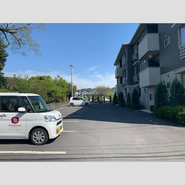 駐車場 (駐車場)