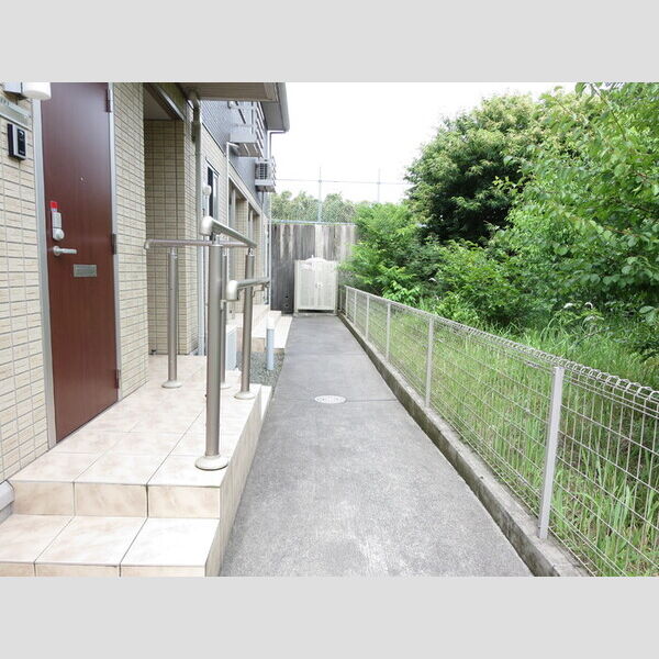 現地周辺 (ロビー)