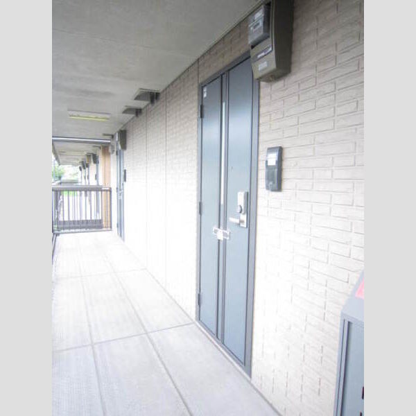 エントランス (エントランス)