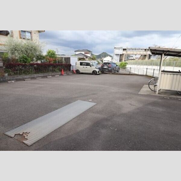 駐車場 (駐車場)