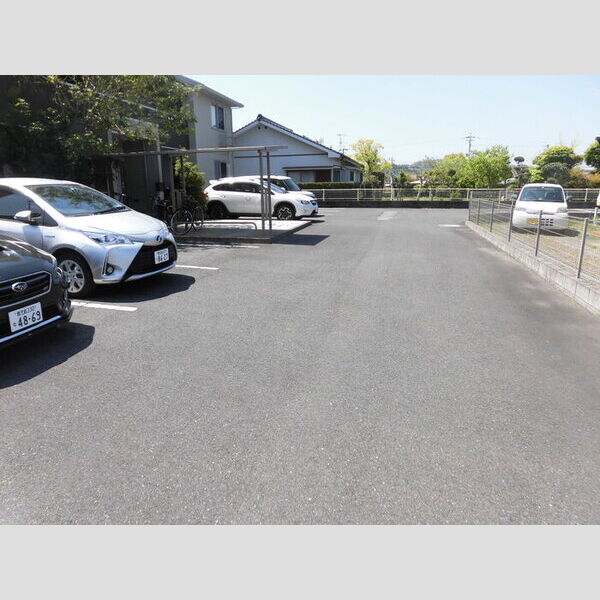 駐車場 (駐車場)