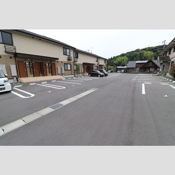駐車場 (駐車場)