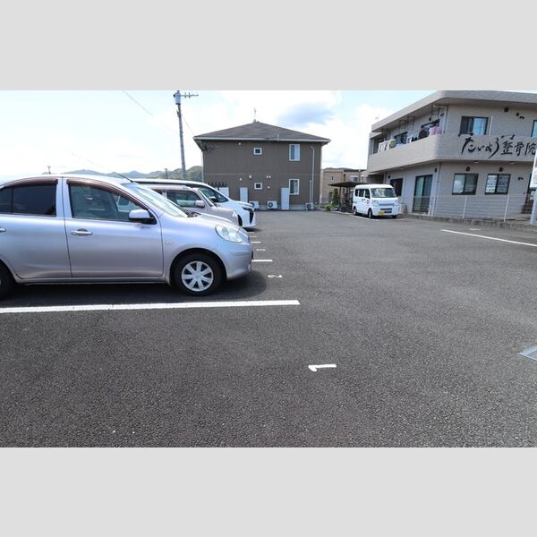 駐車場 (駐車場)