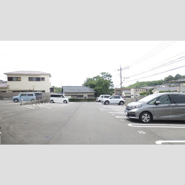 駐車場 (駐車場)