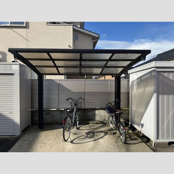 現地周辺 (駐輪場)