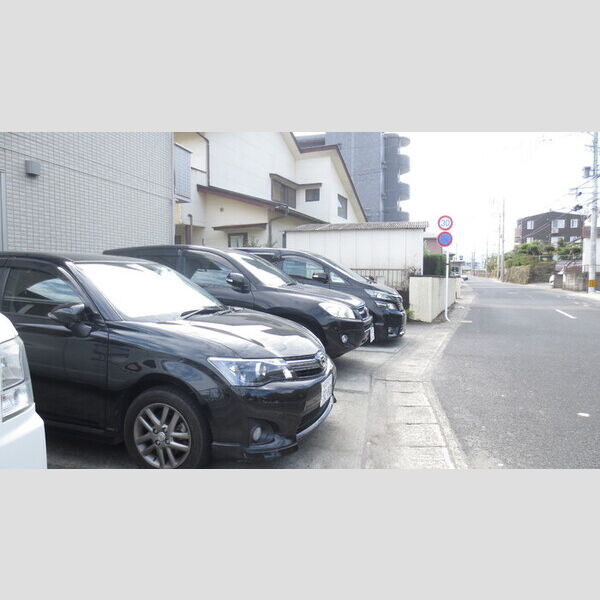 駐車場 (駐車場)