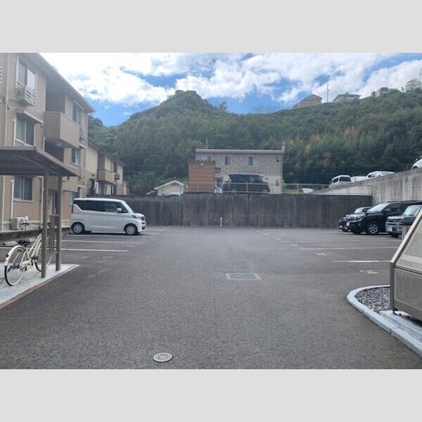 駐車場 (駐車場)