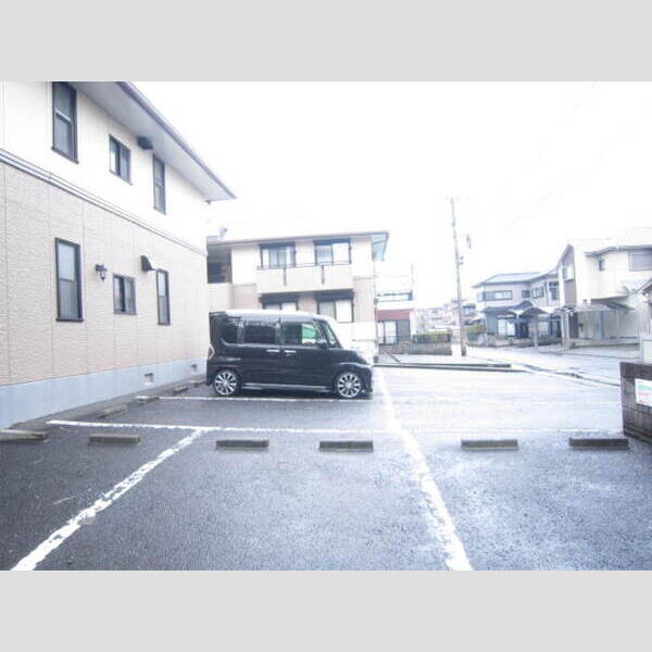 現地周辺 (駐車場)