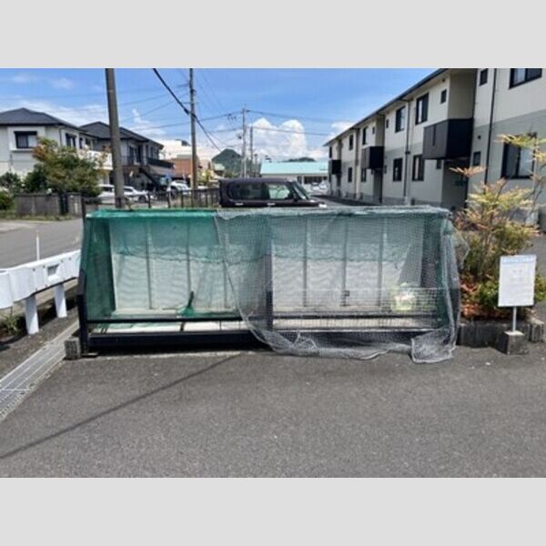 現地周辺 (ゴミステーション)