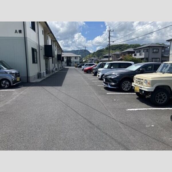 駐車場 (駐車場)