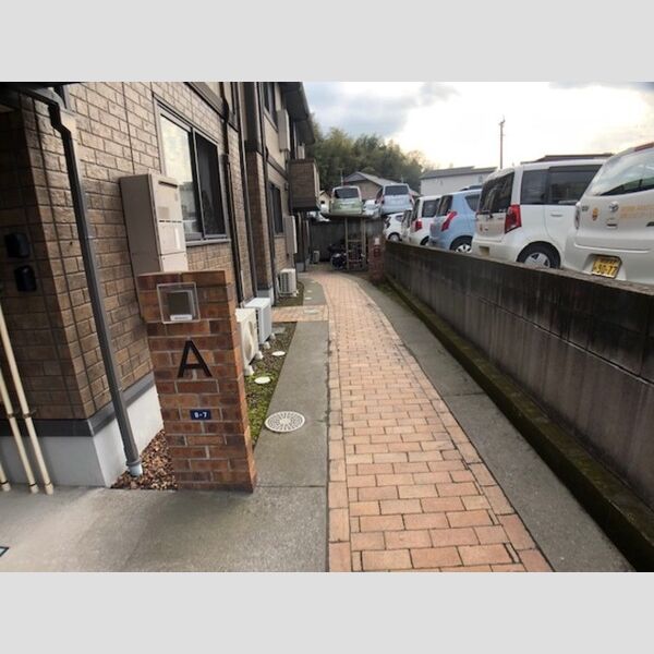 エントランス (エントランス)