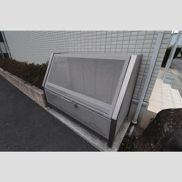 現地周辺 (ゴミ捨て場)