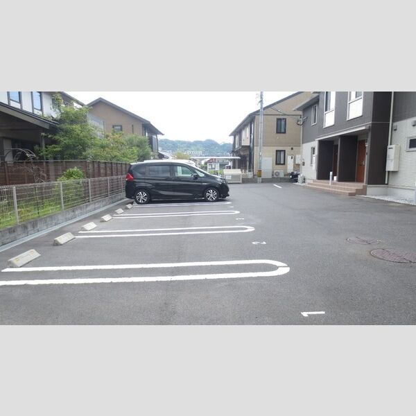 駐車場 (駐車場)