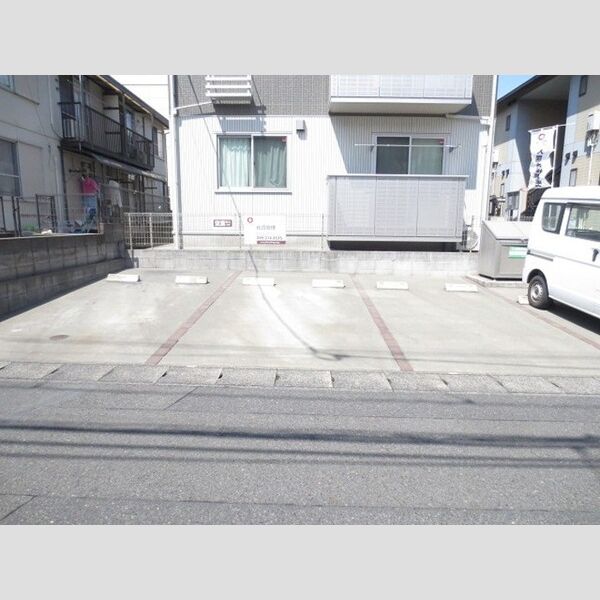 駐車場 (駐車場)