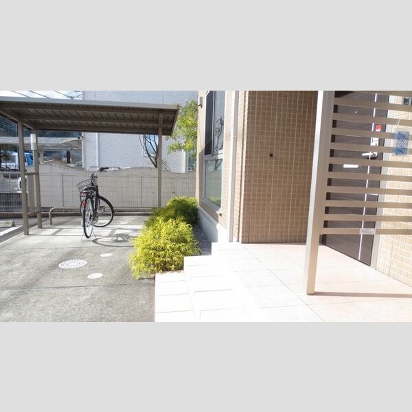 現地周辺 (ロビー)