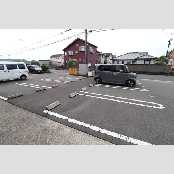 駐車場 (201　駐車場)