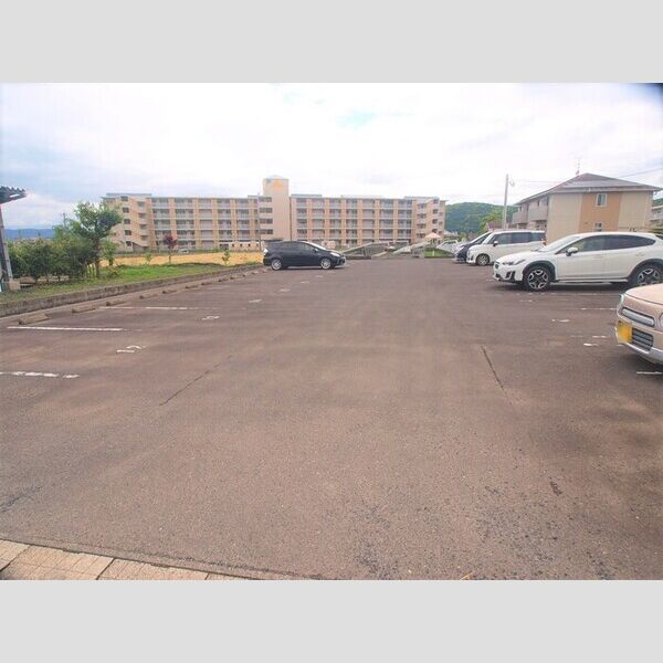 駐車場 (駐車場)