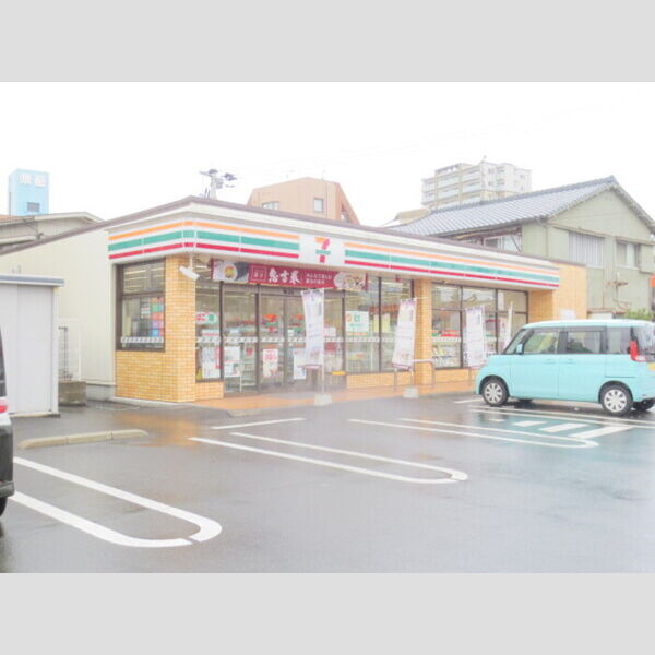 現地周辺 (セブンイレブン鹿児島宇宿1丁目店　　551m)