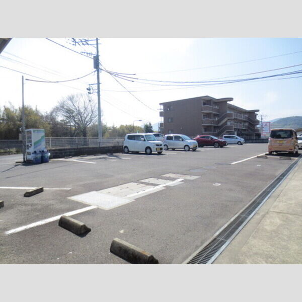 駐車場 (駐車場)
