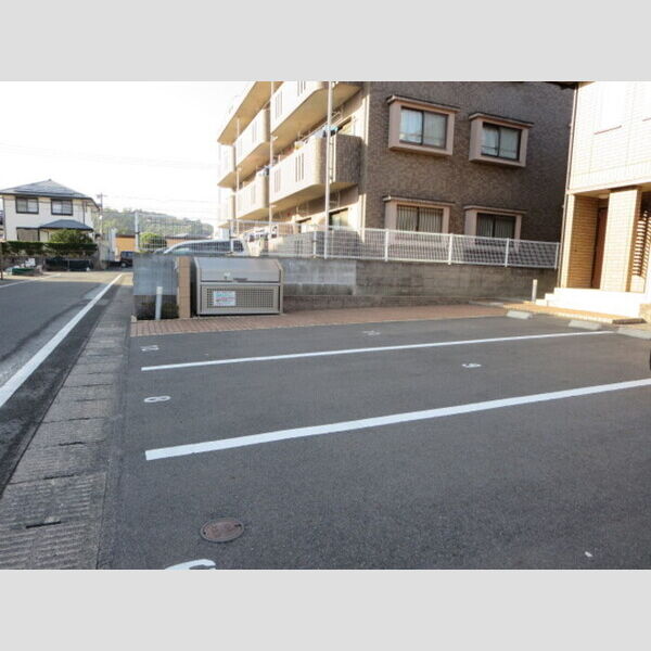 駐車場 (101　駐車場)