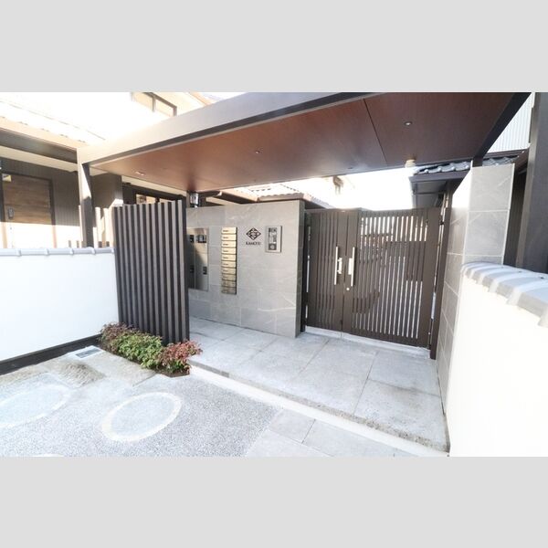 エントランス (エントランス)