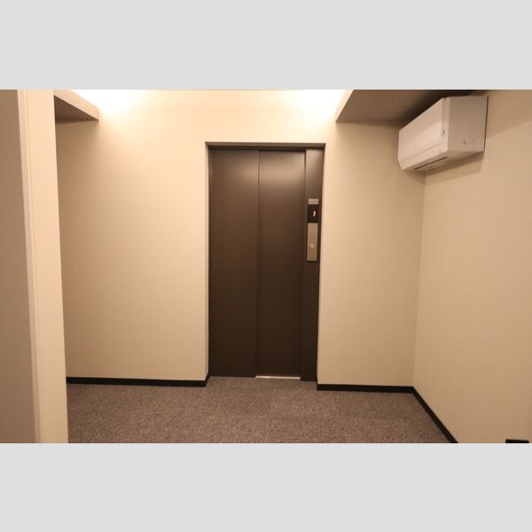 現地周辺 (エレベーター)