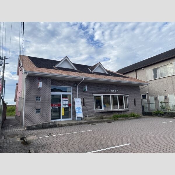 現地周辺 (川内向田郵便局　521m)