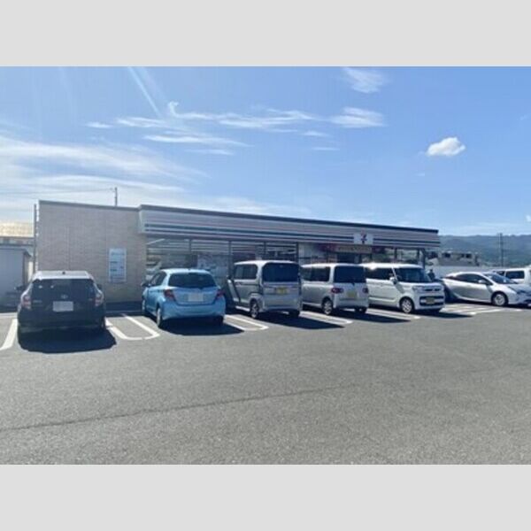 現地周辺 (セブンイレブン指宿西方店 299m)