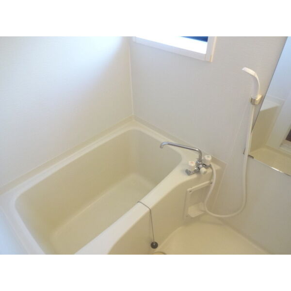 バス (202　浴室)