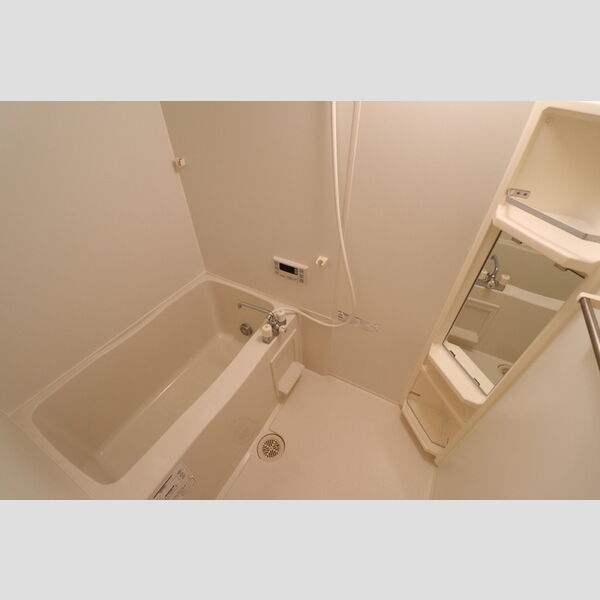 バス (102　浴室)