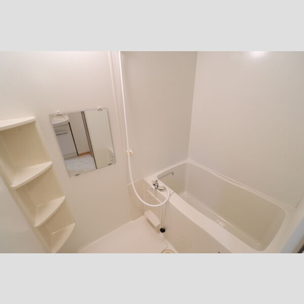 バス (B105　浴室)