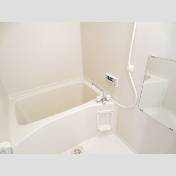 バス (104　浴室)