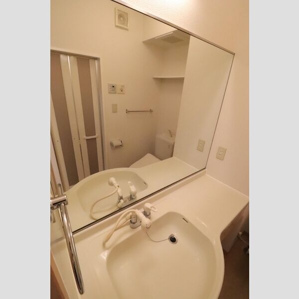 洗面所 (103　洗面所)