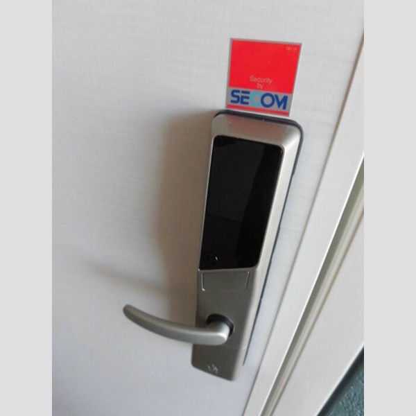 玄関 (302　玄関　ICキー)