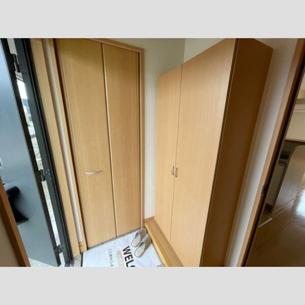 玄関 (A105 玄関)